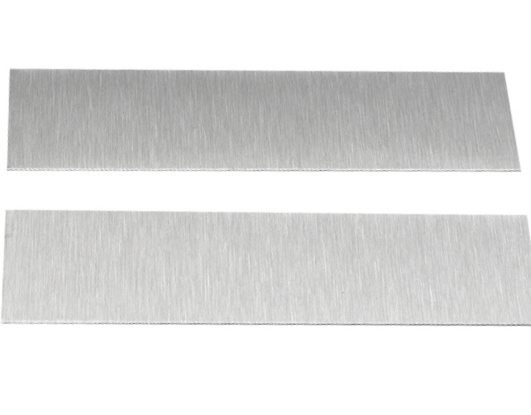 Anodized aluminum plate